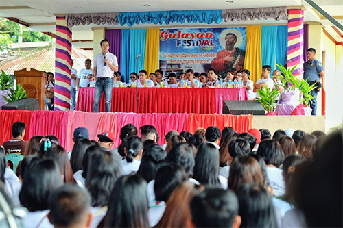 Villanueva graces the 7th Gulayan Festival in Nueva Ecija