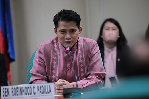 Padilla lauds Enrile